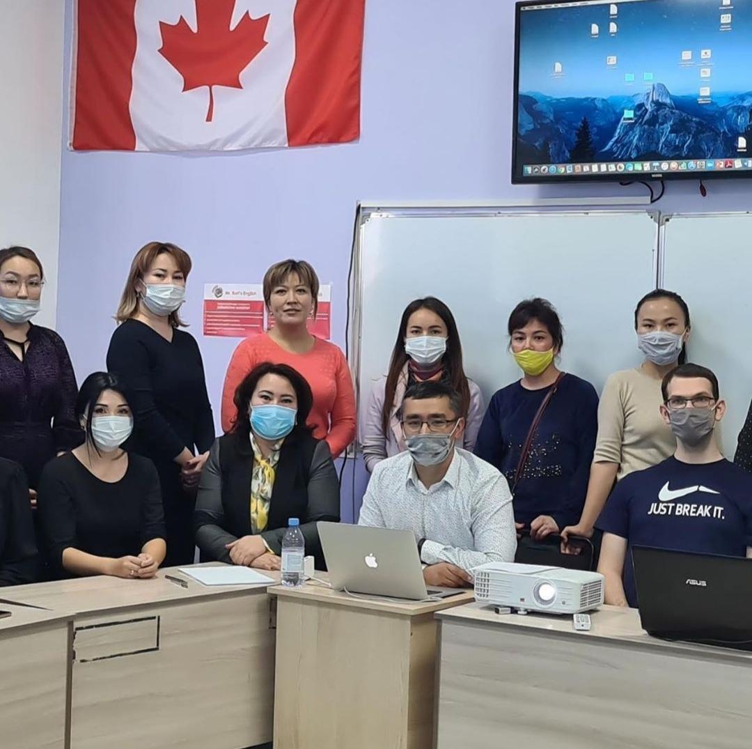 5 ноября, компания Mr. Bart's English совместно с отделом образования Жетысуского района , провели семинар, для учителей английского языка, по внедрению учебной платформы Bilimtor