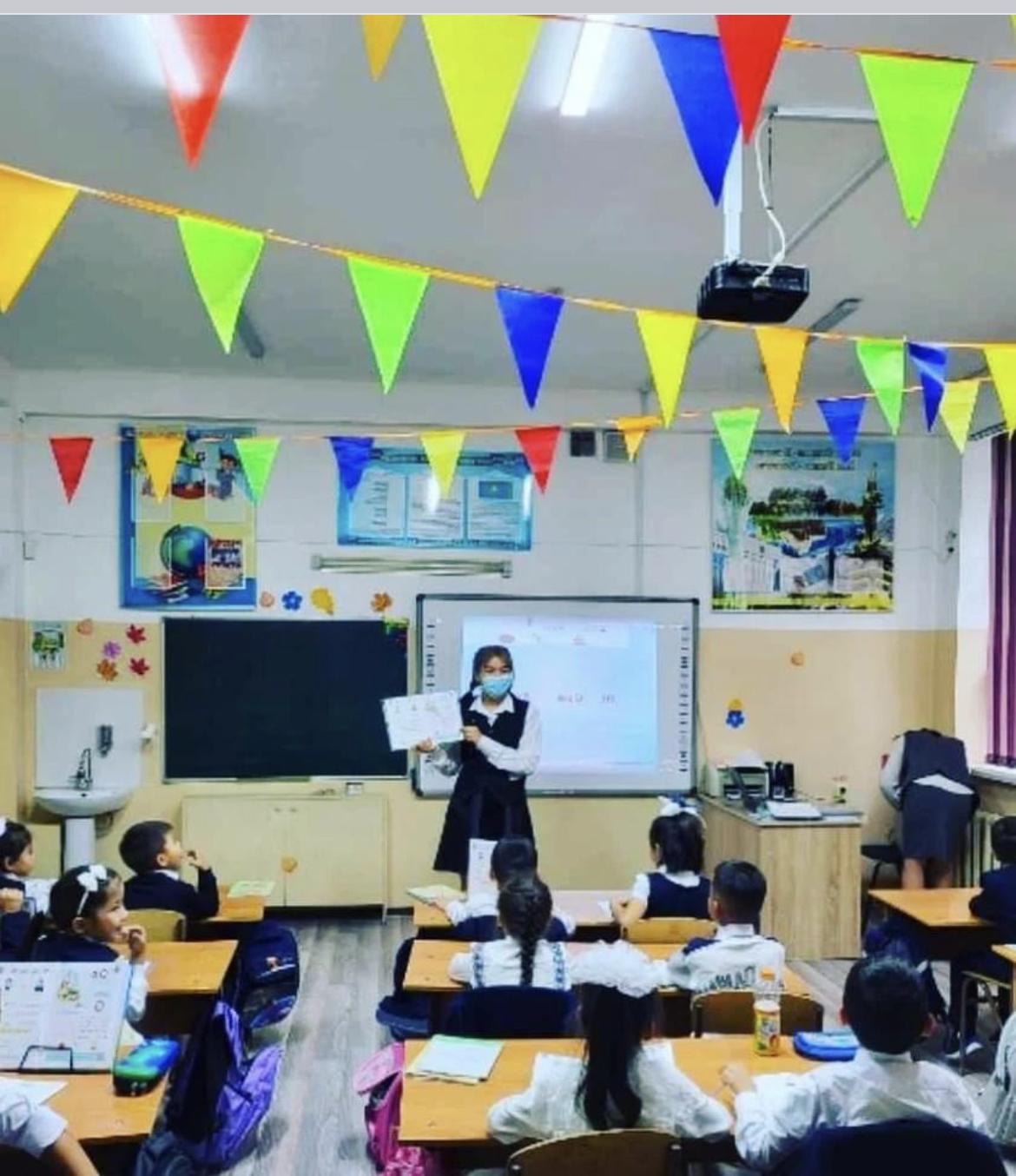 «№103 мектеп-гимназия» бойынша Мұғалімдер күніне арналған «Дублер күні» мектепте оқушылардың өзін-өзі басқару күні жүргізілді.Дублер күнінің мақсаты: мектептегі өзін-өзі басқару жұмысын жандандыру, тұлғаның көшбасшылық қасиеттерін ашу.