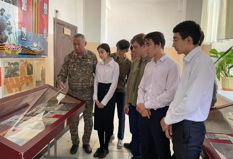 Урок мужества в 11-м "б" классе.