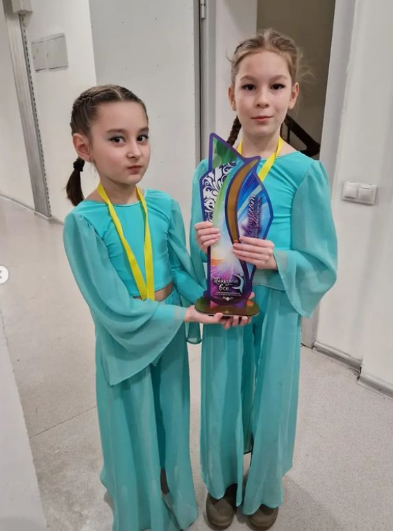 ХІІ Международный конкурс хореографического искусства "Танцуют все!" награждается Джурабаева Дарина ученица 3 А класса! Поздравляем! 🎖