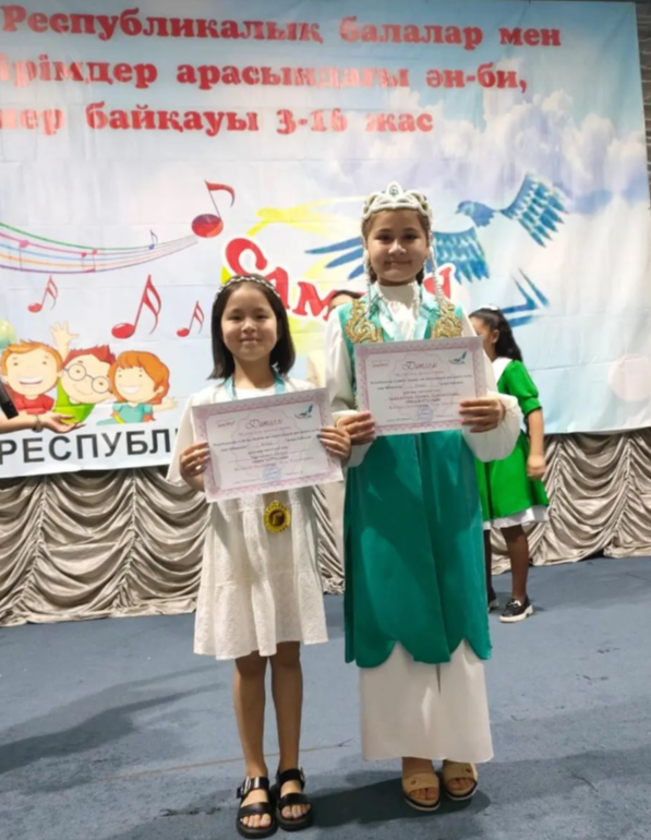 "Самғау" Республикалық балалар мен жасөспірімдер арасындағы ән-би, өнер байқауының жүлдегерлері! Мауленкул Айзада 2 ә сыныбы 1- орын вокал номинациясы бойынша 🏆🥇 4 А сынып оқушысы Халимжонова Мунира 1- орын 🥇🏆 Абыкешова Адиля 2- орын, 5 а сыныбы