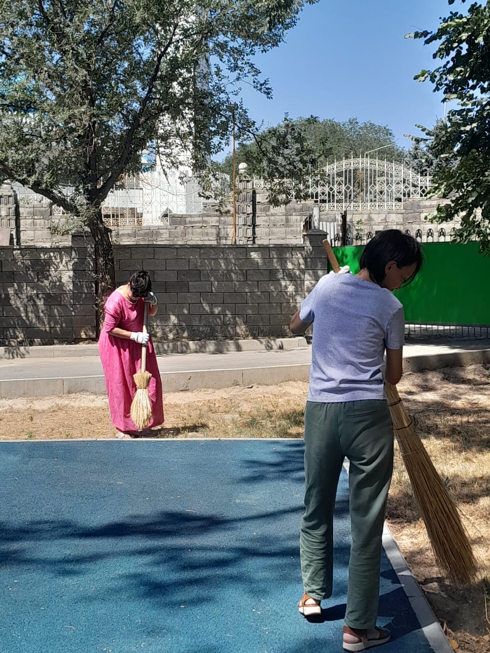 Абай Құнанбаевтың 180 жылдығына орай "Таза Қазақстан" бағдарламасы негізінде  Жетісу ауданы #103 мектеп-гимназиясында  сенбілік өтті