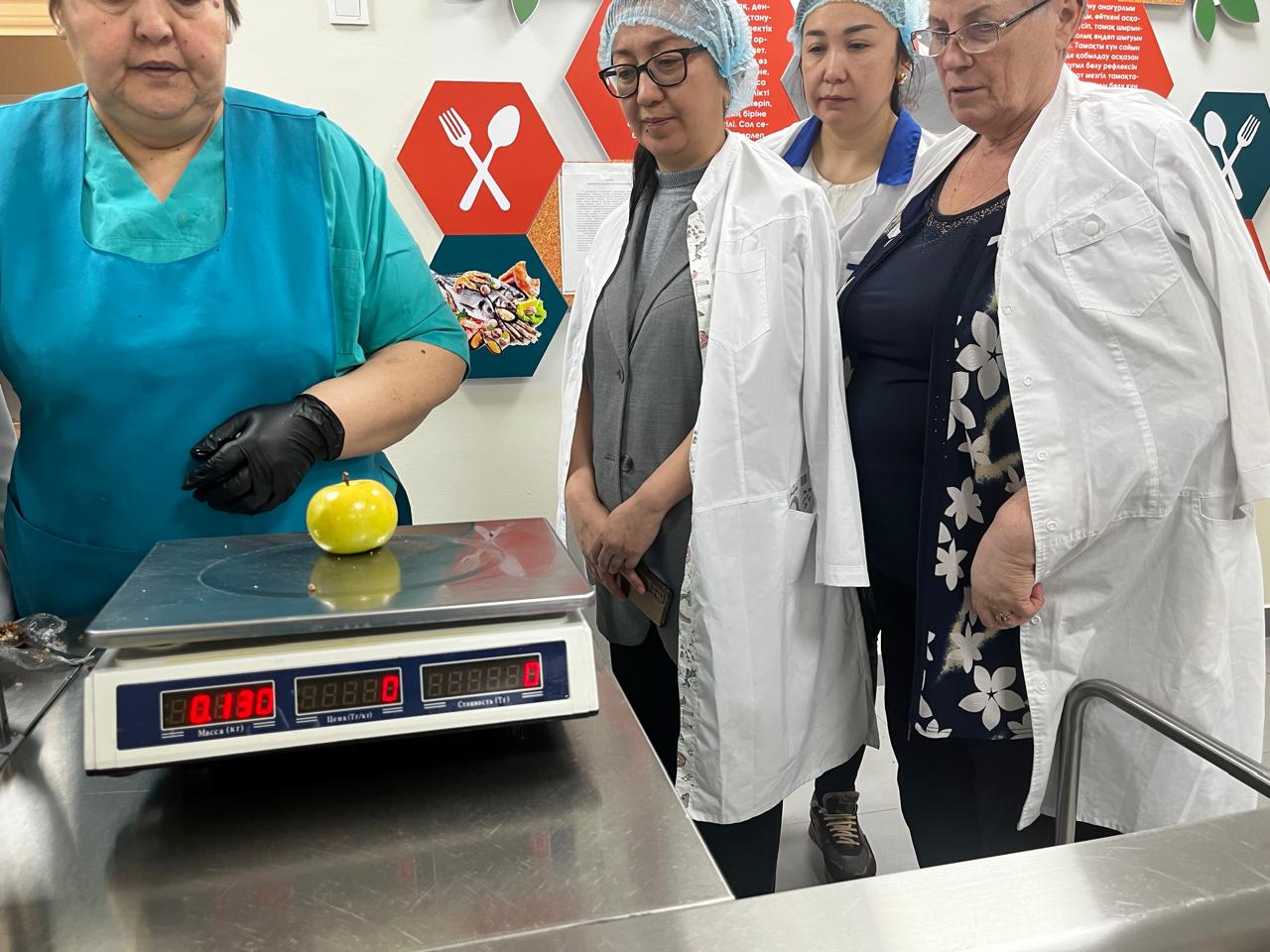 Бракераждық комиссиясы мектеп асханасында кезекті  тексеру жұмыстарын жүргізді.